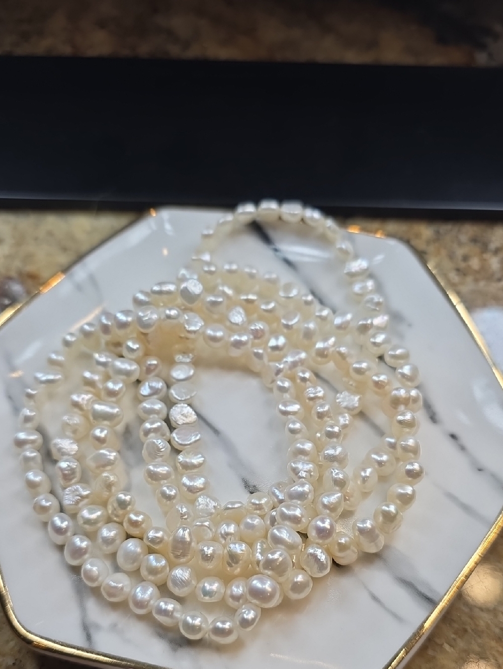 Classic White Freshwater Pearl Bracelet Set - Timeless Elegance